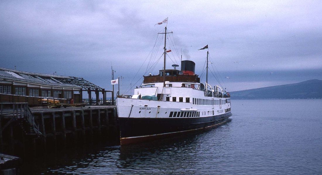 QM at Wemyss Bay 1977 KW.jpg